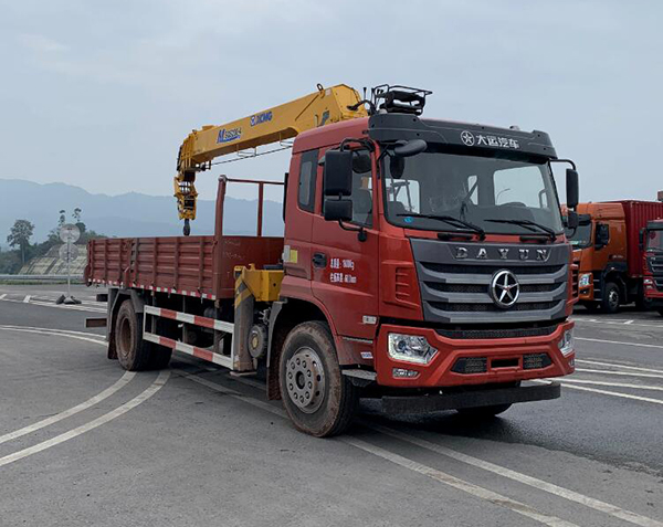 大运单桥8吨随车吊